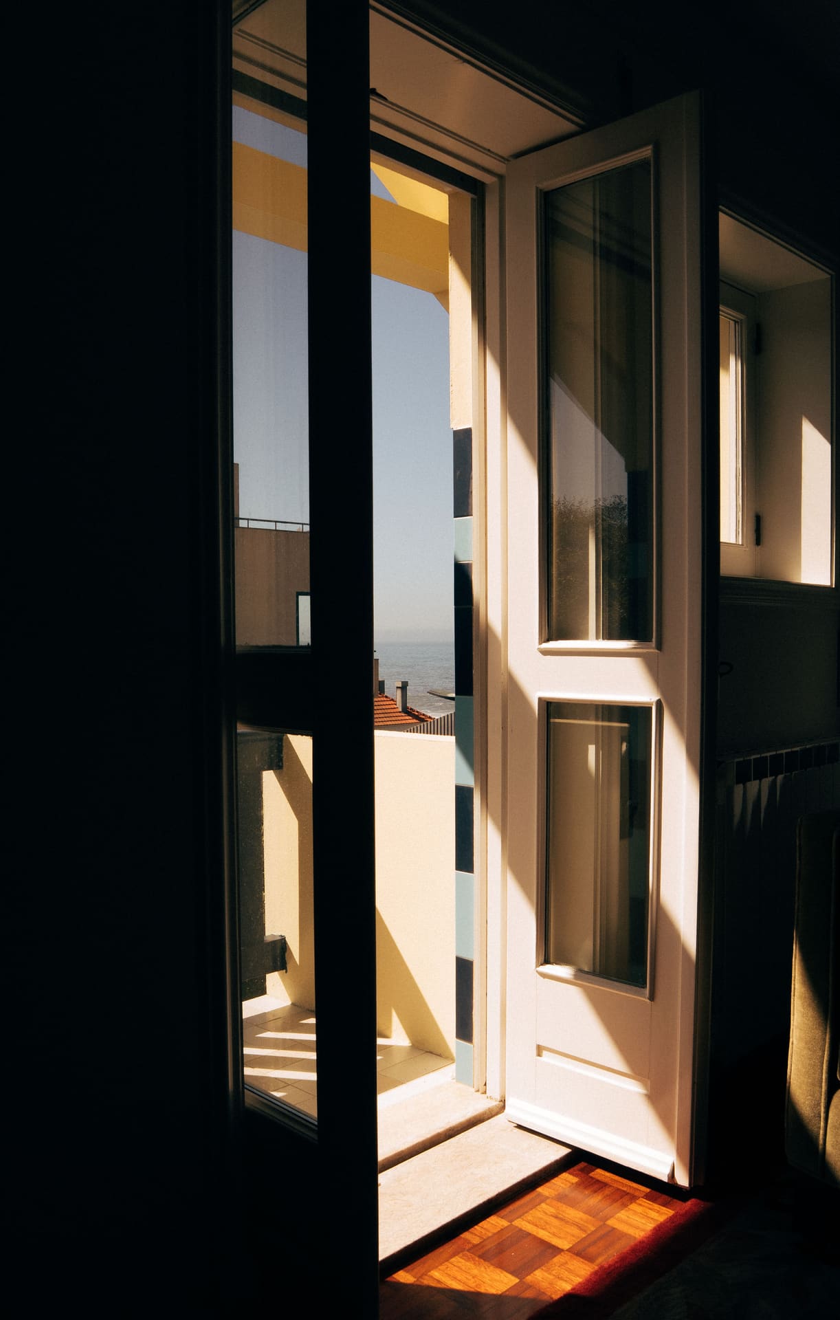 Casa Granja — janela com vista sobre o rio